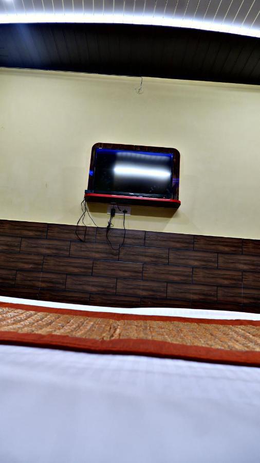 Hotel Moti Mahal,Benares Buitenkant foto